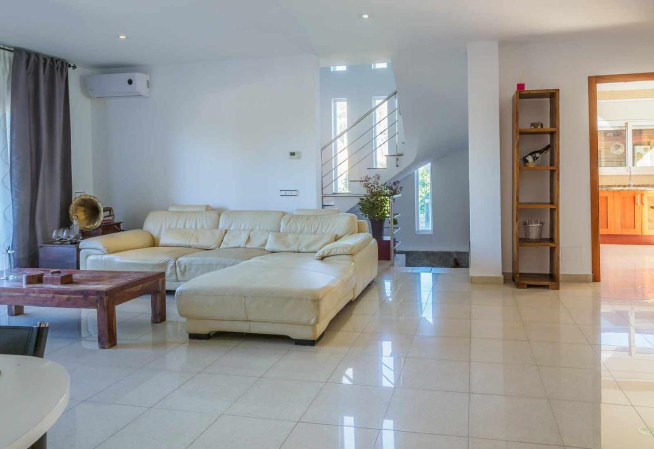 Mas Mestre Con Una Capacidad De 6 A 8 Huespedes Cerca De Sitges Olivella Exterior photo